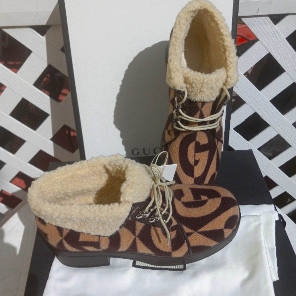 NEW GUCCI GG MONOGRAM WOOL ANKLE BOOTS SZ 38.5